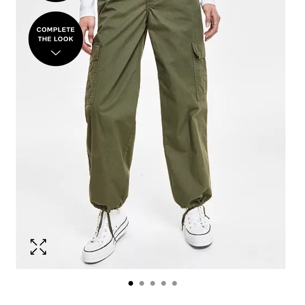 Levi’s Women's '94 Baggy Cotton High Rise Cargo Pants
Size 27